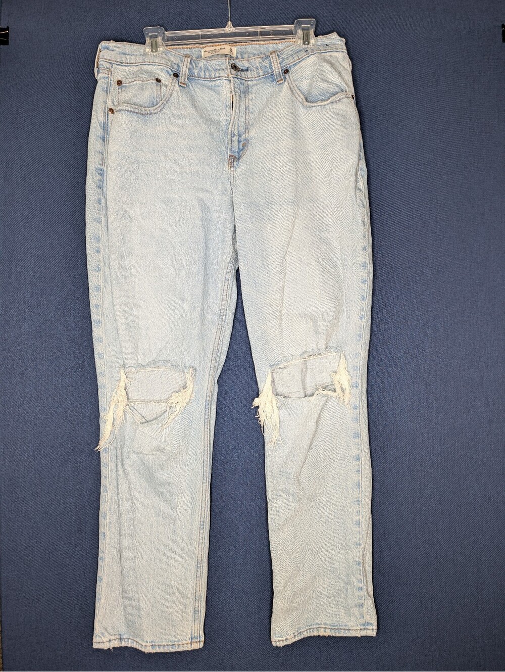 Abercrombie & Fitch The 90's Straight Mid Rise Light Wash Jeans Size 32/14R